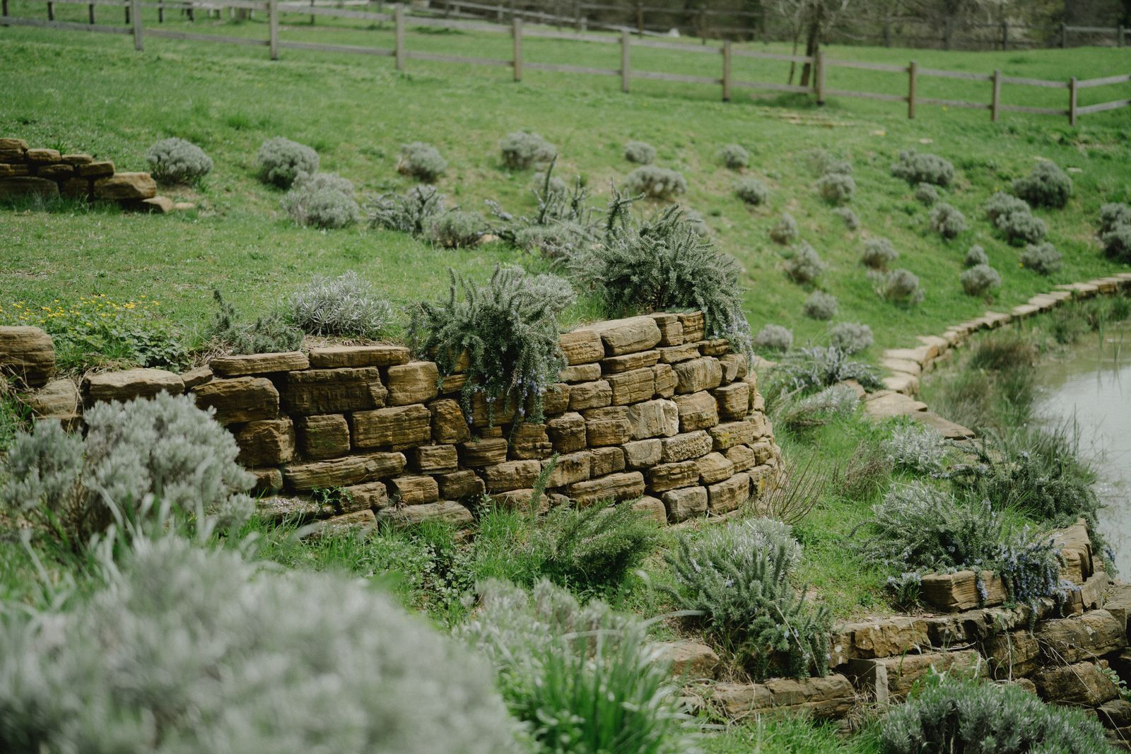 Tiered block retaining wall
